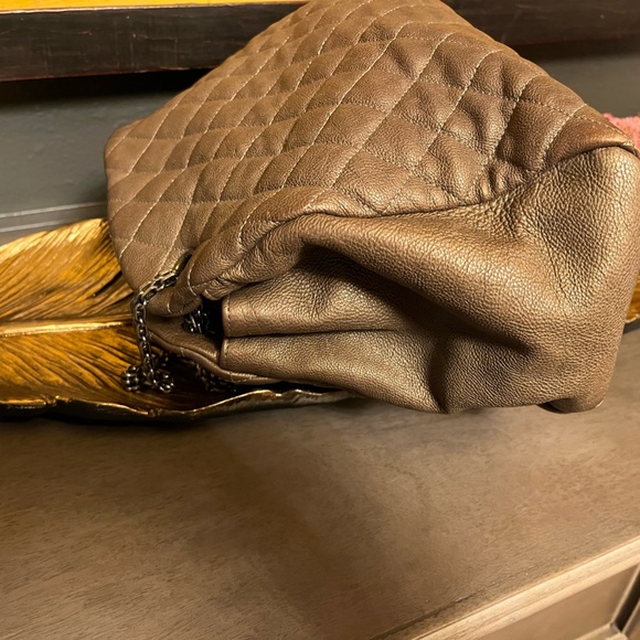 CHANEL BEAUTIFUL VINTAGE BAG - Picture 6 of 10